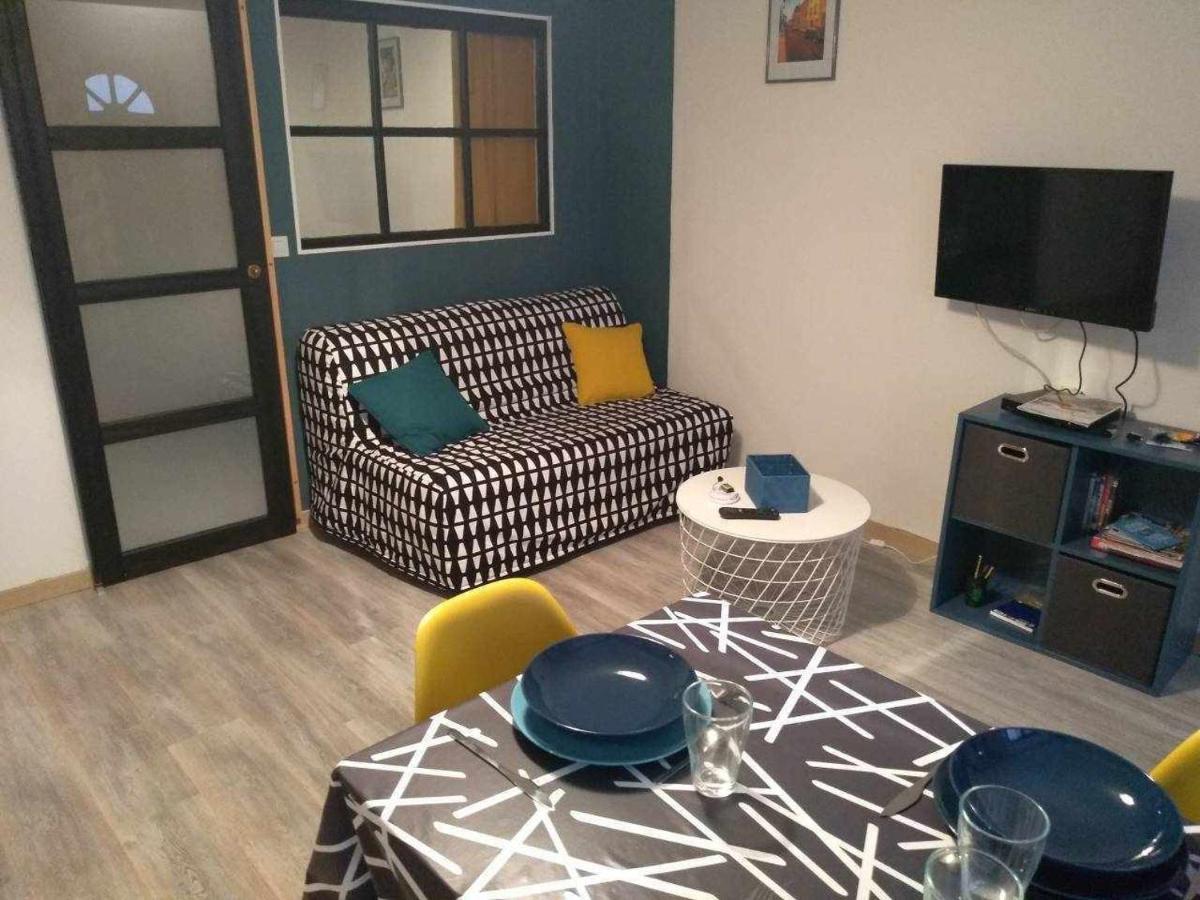 Joli Petit Logement En Centre Ville De Бриуд Экстерьер фото