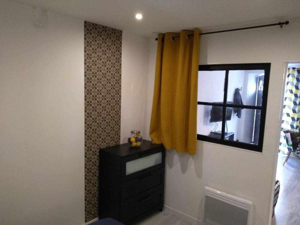 Joli Petit Logement En Centre Ville De Бриуд Экстерьер фото